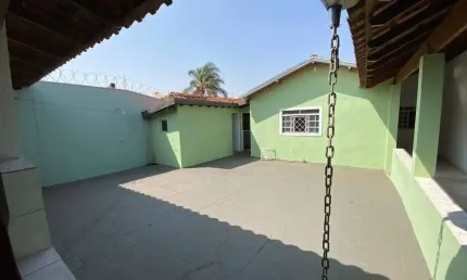 Casa com 3 quartos para alugar no Conjunto José Vallim de Melo, Uberaba 