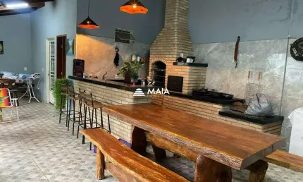 Casa com 4 quartos à venda no Jardim Elza Amuí I, Uberaba 