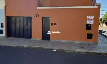 Casa com 3 quartos para alugar no Leblon, Uberaba 
