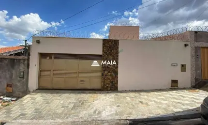 Casa com 3 quartos à venda no Jardim Elza Amuí IV, Uberaba 