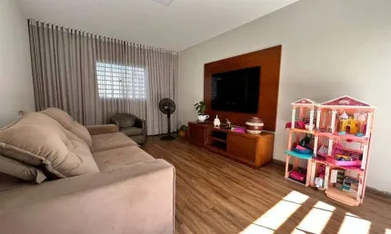 Casa com 4 quartos para alugar na Vila Olímpica, Uberaba 