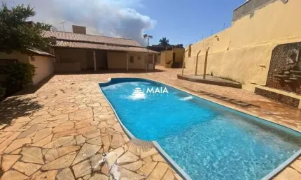 Casa com 4 quartos à venda no Jardim São Bento, Uberaba 