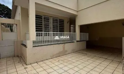 Casa com 5 quartos para alugar na Nossa Senhora da Abadia, Uberaba 