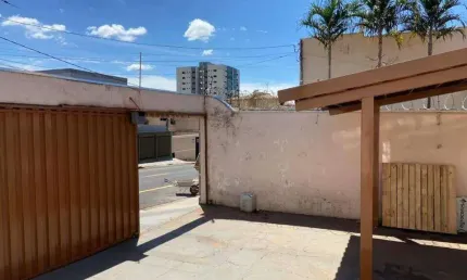 Casa com 3 quartos à venda no Santa Maria, Uberaba 