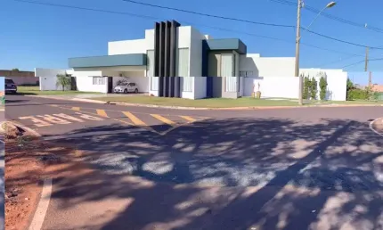 Casa com 4 quartos à venda no Residencial Mário de Almeida Franco, Uberaba 