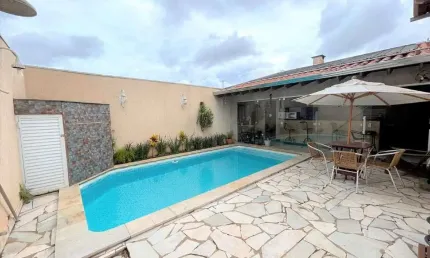 Casa com 3 quartos à venda no Santa Marta, Uberaba 