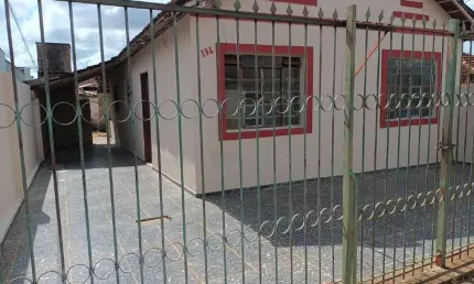 Casa com 4 quartos à venda no Fabrício, Uberaba 