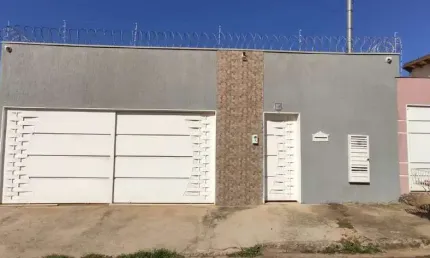 Casa com 3 quartos à venda no Pacaembu, Uberaba 