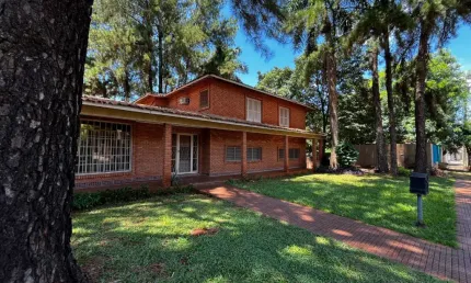Casa grande na ribeirânia 2 terrenos, feita por norte americanos