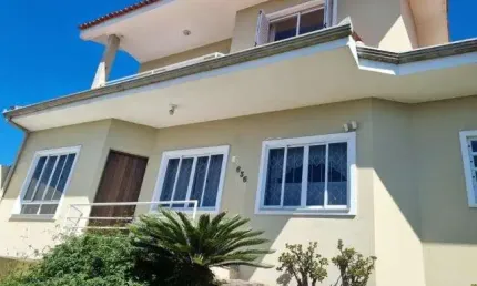 Casa ampla no novo mundo. 5 quarto. 1 suíte. 4 banheiros. 4 vagas