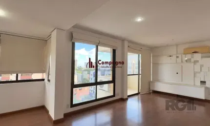 Maravilhosa cobertura com vista definida e muita claridade no menino deus