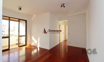 Apartamento de três dormitórios, suíte e 1 vaga de garagem no bairro menino deus