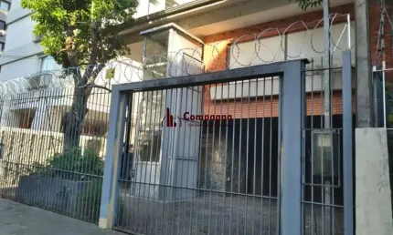 Casa com 3 quartos à venda na Avenida Pirapó, 125, Petrópolis, Porto Alegre