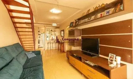 Cobertura com 3 quartos, 2 suítes e 2 vagas no petrópolis – vista deslumbrante!