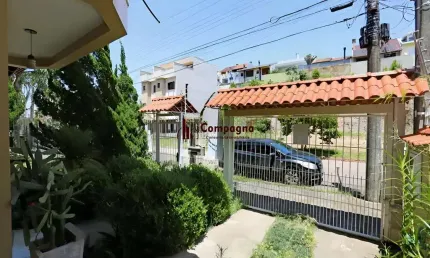 Casa de 3 dormitórios com 205m² à venda no bairro hípica