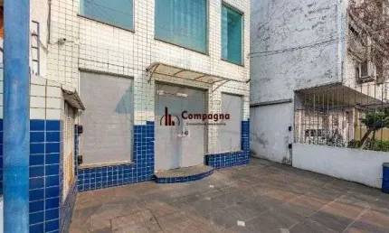 Prédio comercial com loja no bairro rio branco com 237m²