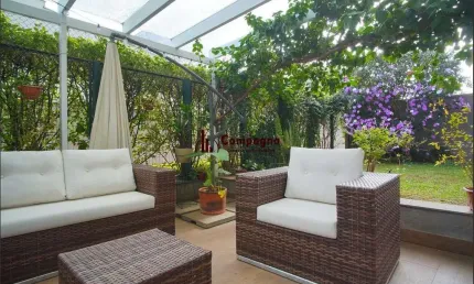 Apartamento garden semimobiliado 2 dormitórios, e vaga pra 2 carros.