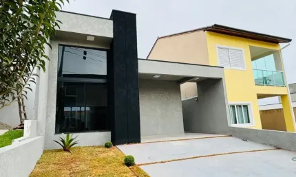 Térrea com 3 dorm. sendo uma suíte, conceito aberto, pé direito alto e piscina privativa