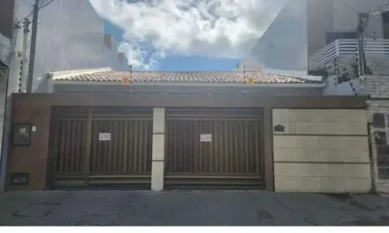 Casa com 3 quartos à venda na Rua Arnaldo Maciel de Andrade, Farolândia, Aracaju