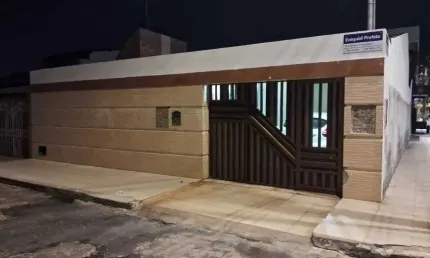 Casa em rua pública no orlando dantas com 3 quartos