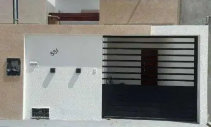 Casa à venda no luar da barra – com churrasqueira e próxima à praia!