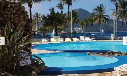 Apartamento ' pé na areia' para locação, com três dormitórios sendo uma suíte na prainha, em caragu