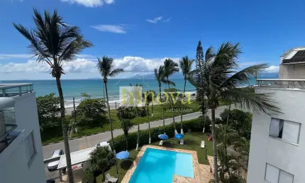 Cobertura frente mar, com 117m2, tendo 02 dormitórios e 03 banheiros com lazer completo, na praia d