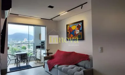 Lindo apartamento à venda, repleto de planejados, com dois dormitórios sendo uma suíte,  na praia d