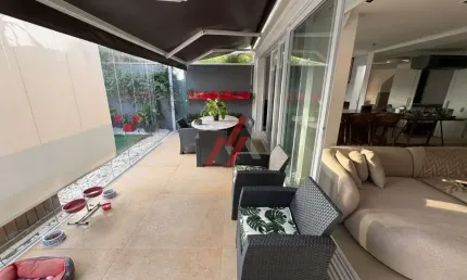 Casa em condomínio fechado com 3 quartos para alugar no Tamboré, Santana de Parnaíba 