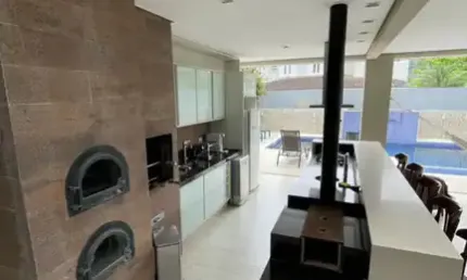 Casa com 390 metros², 4 quartos, piscina e churrasqueira em estados - balneário camboriú - sc