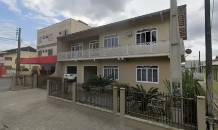 Casa espaçosa com 5 quartos e 300m² em joinville - bairro floresta - oportunidade única!