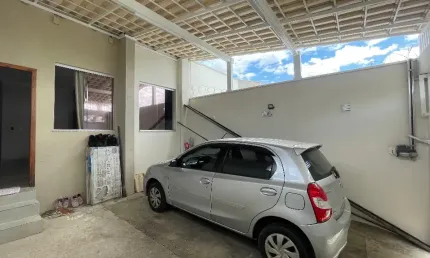 Linda casa com planejados câmeras próximo à escola olímpica