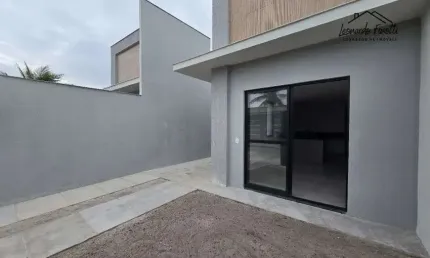 Casa linear 3 quartos com suíte no bairro costa bela