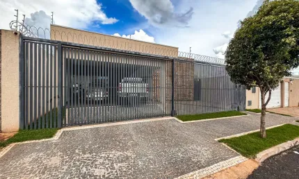 Casa de alto padrão à venda no residencial brisas 1 – localização privilegiada