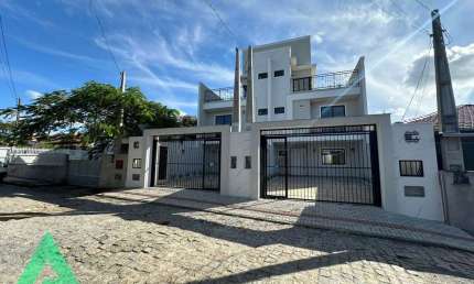 Casa com 3 quartos à venda no Armação, Penha , 205 m2 por R$ 1.590.000