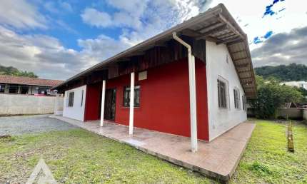 Casa com 5 quartos para alugar no Passo Manso, Blumenau , 300 m2 por R$ 3.100