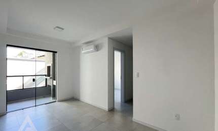 Apartamento com 2 quartos para alugar no Velha, Blumenau , 54 m2 por R$ 2.700