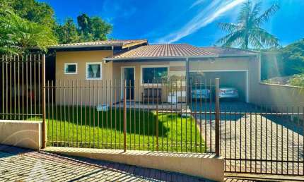 Casa com 3 quartos à venda em Água Verde, Blumenau , 184 m2 por R$ 1.090.000