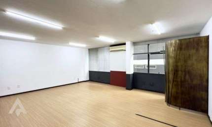 Ponto comercial para alugar no Centro, Blumenau  por R$ 1.250