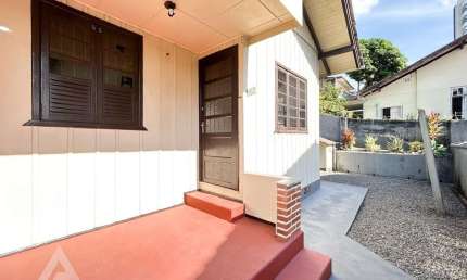Casa com 3 quartos para alugar no Velha, Blumenau , 110 m2 por R$ 2.200