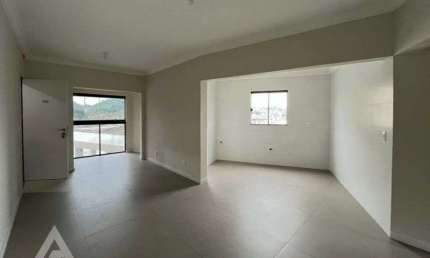 Apartamento com 2 quartos para alugar no Itoupava Norte, Blumenau  por R$ 2.100