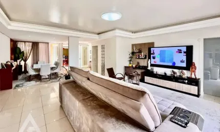 Casa com 5 quartos à venda no Centro, Blumenau , 376 m2 por R$ 1.800.000