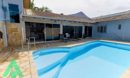 Casa com 3 quartos à venda na Escola Agrícola, Blumenau , 350 m2 por R$ 1.050.000