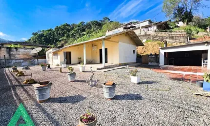 Casa com 3 quartos à venda no Glória, Blumenau  por R$ 470.000