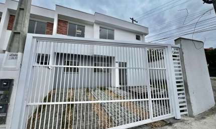 Casa com 3 quartos para alugar na Escola Agrícola, Blumenau , 98 m2 por R$ 3.350