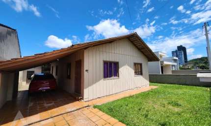 Casa com 3 quartos à venda na Vila Germer, Timbó , 149 m2 por R$ 345.000