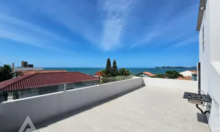 Casa com 5 quartos à venda no Centro, Penha , 215 m2 por R$ 2.100.000