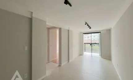 Apartamento com 2 quartos para alugar no Velha, Blumenau , 78 m2 por R$ 3.000