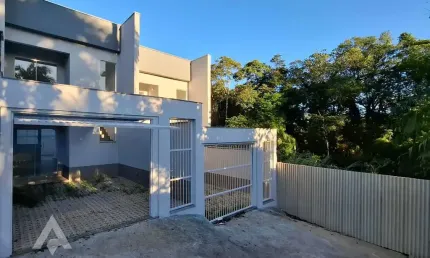 Casa com 2 quartos à venda na Escola Agrícola, Blumenau  por R$ 350.000