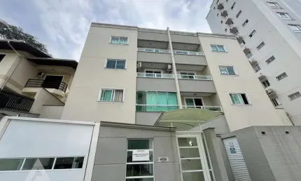 Apartamento com 2 quartos para alugar no Itoupava Seca, Blumenau  por R$ 1.950
